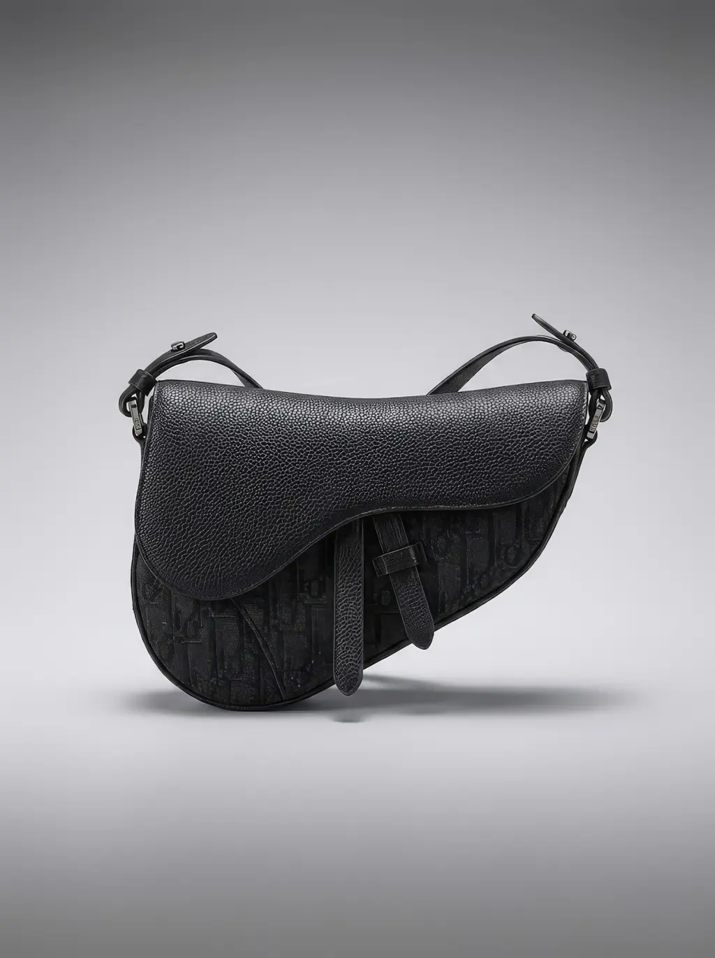 Clé Deluxe • Dior - Saddle Bag - Black Oblique - Black